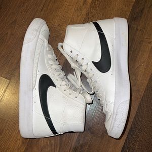 4Y Nike Blazers